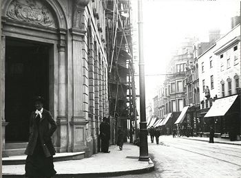 1905 View of the shop at 190 High Street, looking west.