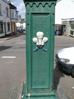 Colyton lamp decoration, South side